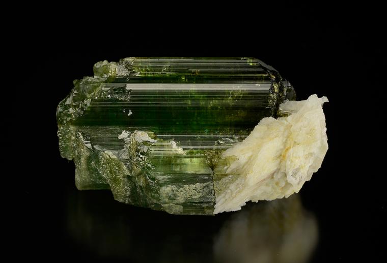 ELBAITE (repaired)